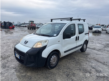 Camion fourgon PEUGEOT