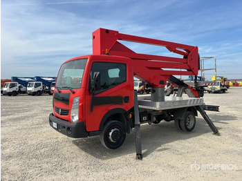 Camion avec nacelle RENAULT Maxity
