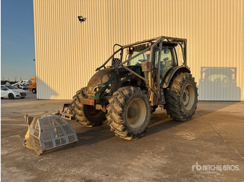 Tracteur agricole 2017 Valtra T174 (Inoperable) 4WD Tractor: photos 2