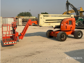 Nacelle articulée JLG