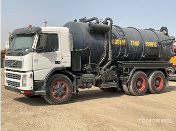 Camion vidangeur VOLVO FM 400