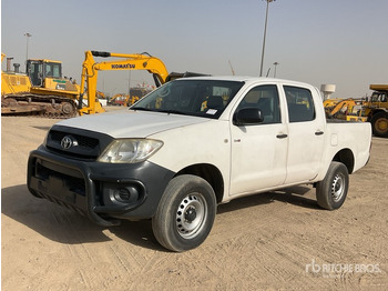 Pick-up TOYOTA Hilux