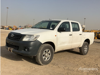 Pick-up TOYOTA Hilux