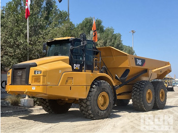 Tombereau articulé CATERPILLAR 745