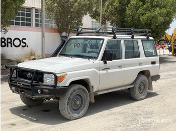 SUV 2018 Toyota Land Cruiser 76L 4x4 SUV: photos 2