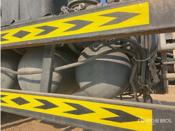 Tracteur routier 2006 Mercedes-Benz Axor 1828 4x2 S/A Day Cab Truck Tractor: photos 4 Tracteur routier 2006 Mercedes-Benz Axor 1828 4x2 S/A Day Cab Truck Tractor: photos 4