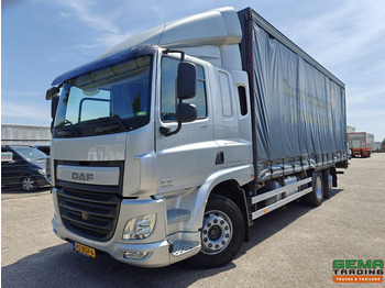 Camion à rideaux coulissants DAF CF 400