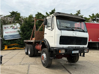 Camion plateau MERCEDES-BENZ SK 2628