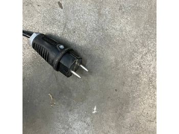 Pièces de rechange pour Matériel de manutention Hawker 24V/90A: photos 2