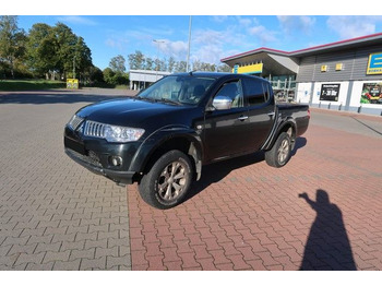Voiture Mitsubishi L200 Pick Up: photos 1