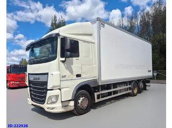 Camion isothermique DAF XF 106 440