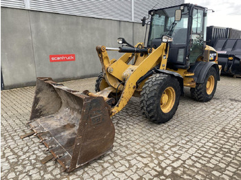 Valet de ferme CATERPILLAR