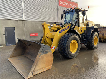 Chargeuse sur pneus KOMATSU WA320-8