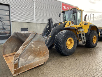 Chargeuse sur pneus VOLVO L220G