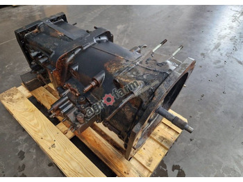 Boîte de vitesse Skrzynia biegów Claas Arion 620: photos 3 Boîte de vitesse Skrzynia biegów Claas Arion 620: photos 3