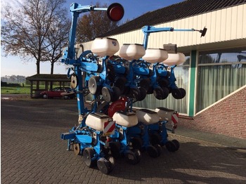Combiné de semis Monosem NGP+ 8 rij maiszaaier: photos 1