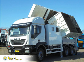 Camion vidangeur IVECO Trakker