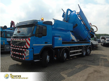 Camion vidangeur VOLVO FM 420