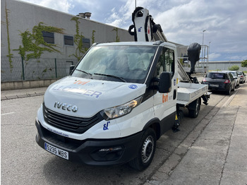 Camion avec nacelle OIL&STEEL