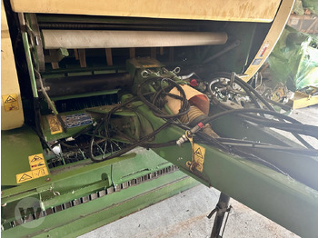 Presse à balles rondes Krone Comprima CF 155 XC: photos 4