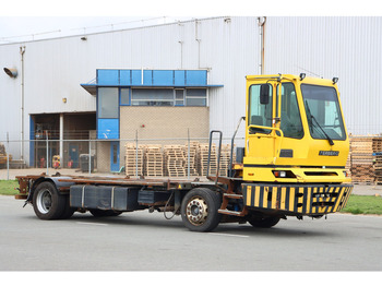 Tracteur portuaire TERBERG