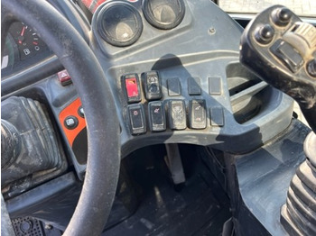 Chargeuse sur pneus KUBOTA R082: photos 5