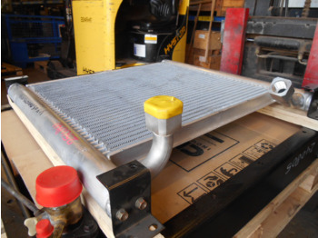 Radiateur d'huile pour Engins de chantier neuf Kobelco YY05P00004S010 -: photos 4 Radiateur d'huile pour Engins de chantier neuf Kobelco YY05P00004S010 -: photos 4