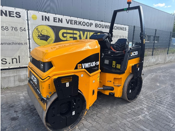 Rouleau compresseur JCB