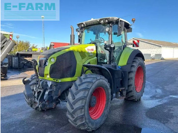 Tracteur agricole CLAAS Axion 830