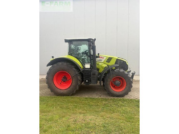 Tracteur agricole CLAAS Axion 830