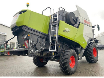 Moissonneuse-batteuse CLAAS trion 530: photos 2 Moissonneuse-batteuse CLAAS trion 530: photos 2
