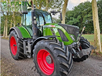 Tracteur agricole FENDT 718 Vario