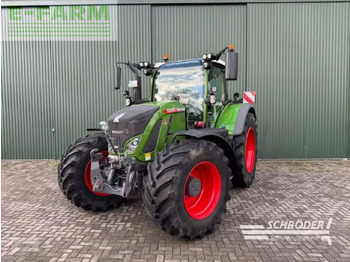 Tracteur agricole FENDT 724 Vario