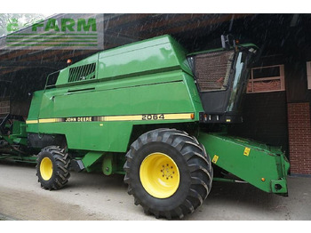 Moissonneuse-batteuse JOHN DEERE 2064