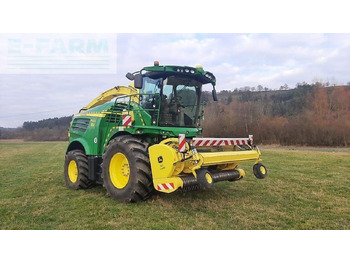 Ensileuse JOHN DEERE 8400
