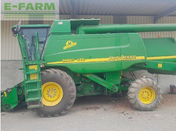 Moissonneuse-batteuse JOHN DEERE