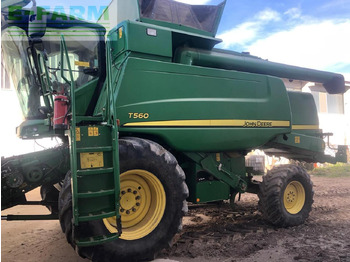 Moissonneuse-batteuse JOHN DEERE T560
