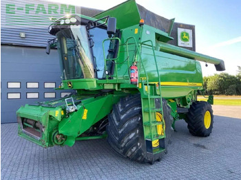Moissonneuse-batteuse JOHN DEERE C670