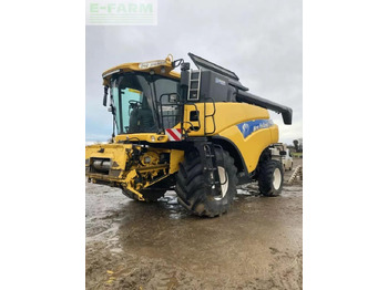 Moissonneuse-batteuse NEW HOLLAND CR9070