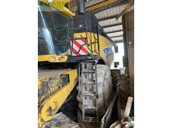 Moissonneuse-batteuse NEW HOLLAND CR9080