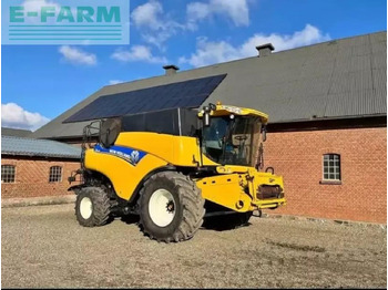 Moissonneuse-batteuse NEW HOLLAND CR9080