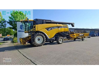 Moissonneuse-batteuse NEW HOLLAND CX series
