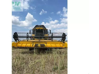 Moissonneuse-batteuse NEW HOLLAND CX series