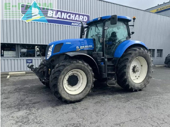 Tracteur agricole NEW HOLLAND T7.235