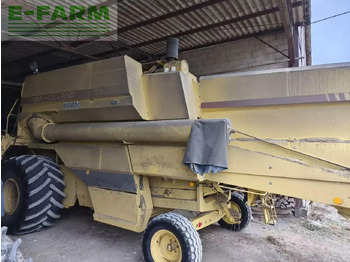 Moissonneuse-batteuse NEW HOLLAND TX series