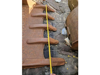 Godet Tieflöffel 115 cm Arbeitsbreite mit Volvo Aufnahme: photos 3