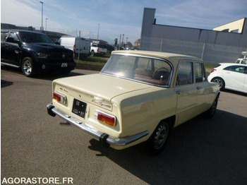 Voiture Alfa Romeo Giulia - 1976 - 92500km - COLLECTION - Livret d'origine: photos 2 Voiture Alfa Romeo Giulia - 1976 - 92500km - COLLECTION - Livret d'origine: photos 2