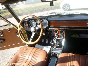 Voiture Alfa Romeo Giulia - 1976 - 92500km - COLLECTION - Livret d'origine: photos 5 Voiture Alfa Romeo Giulia - 1976 - 92500km - COLLECTION - Livret d'origine: photos 5