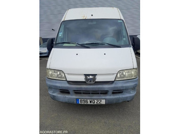 Fourgon utilitaire PEUGEOT Boxer