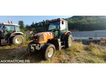 Tracteur agricole RENAULT